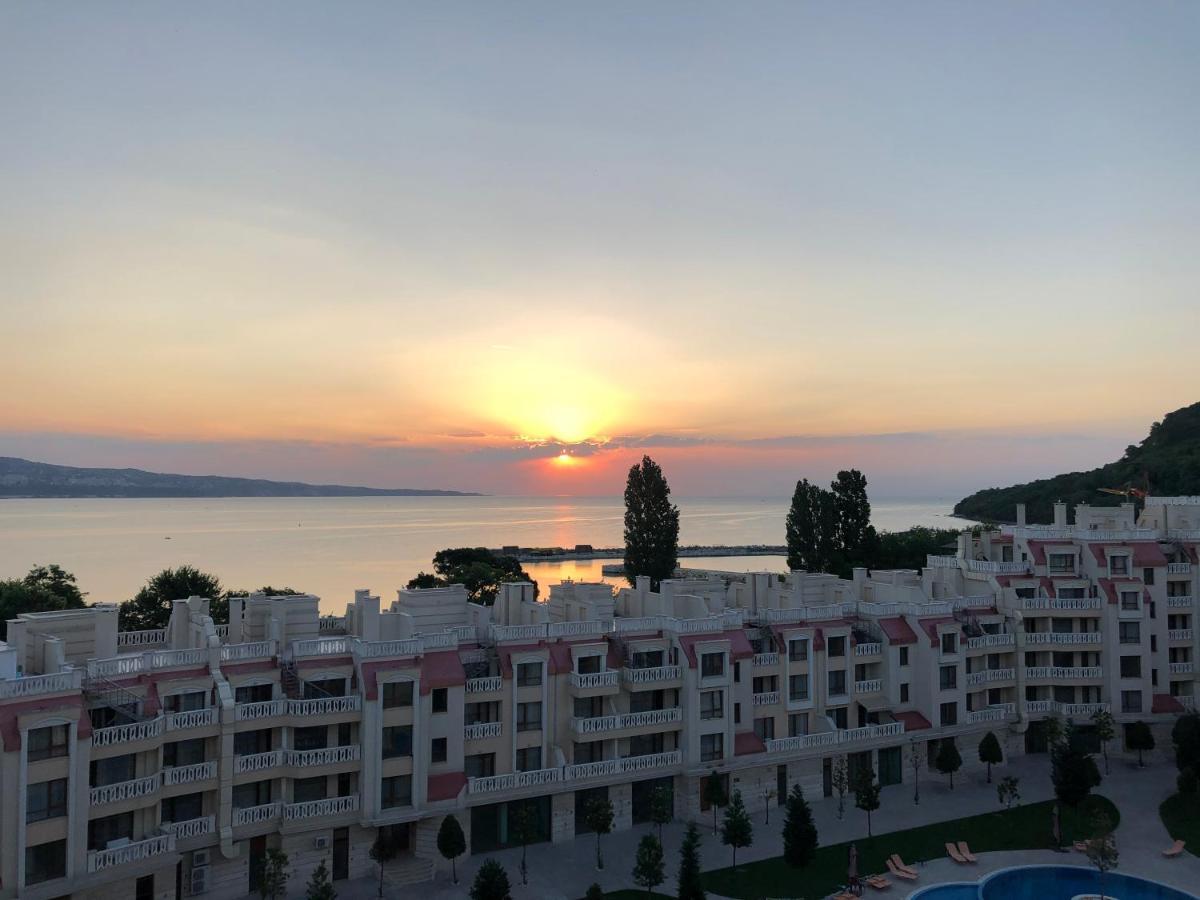 East From Paradise Apartment Varna Buitenkant foto
